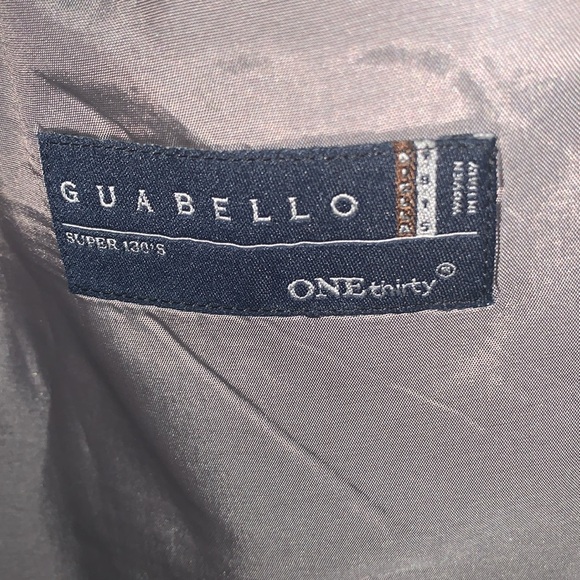 Hugo Boss Size 40R Sports Jacket in very good used condition. 100% Virgin Wool - Picture 7 of 14